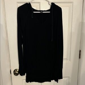 Cable & Gauge Charcoal V-Neck Top
